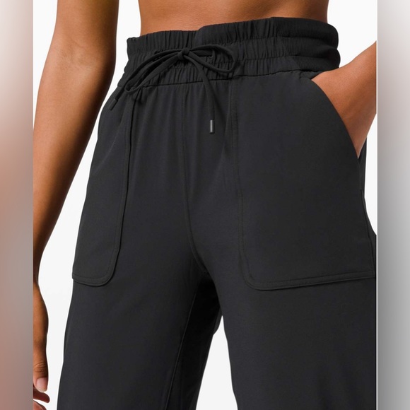 Lululemon Beyond the Studio Crop - Black - Picture 2 of 5